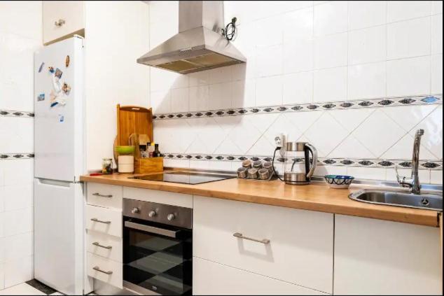 Acogedora Habitacion En Apartamento Compartido Amplio Y Centrico Grenade Extérieur photo